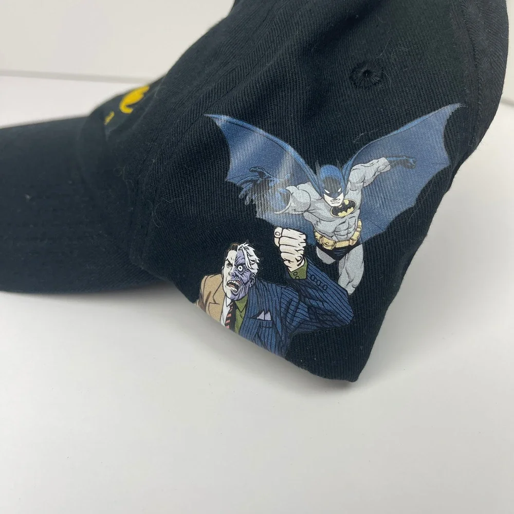 DC Comics Baseball Cap Unisex OSFM Batman Two-Face Black Graphic Funko EUC